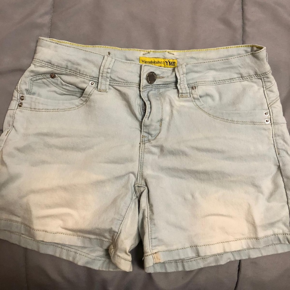Butt enhancing shorts